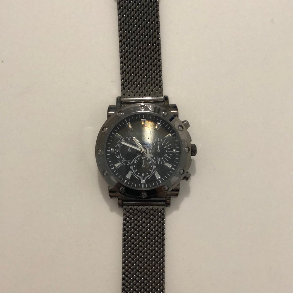 Men’s Perry Ellis watch